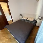 Spacious Downtown Apartment